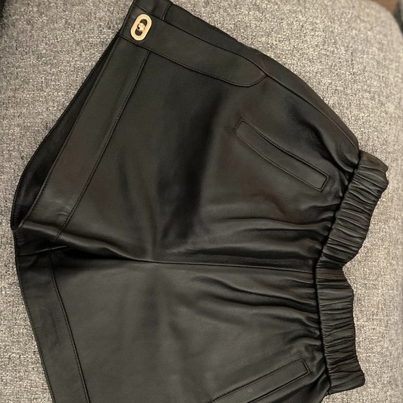 GENUINE LAMB LEATHER HIGH WAISTED SHORTS IN BLACK WITH POCKETS - SIZE S/M - Picture 1 of 8